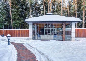 беседка с барбекю